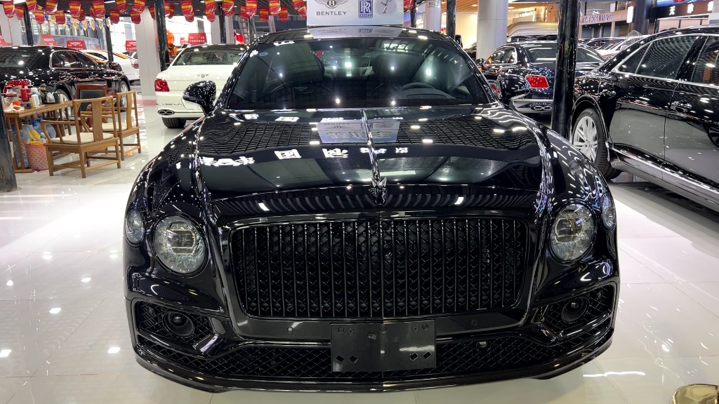 宾利飞驰4.0t雅度版黑武士港口最新行情报价!