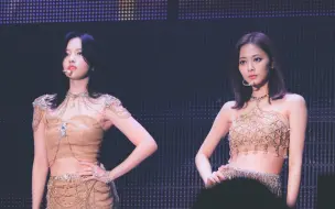 Скачать видео: JEONGYEON, MINA, TZUYU - 1, 3, 2 (211226 首尔演唱会)