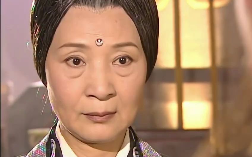 倚天屠龙记:武当不收女弟子,殷梨亭送芷若去峨眉,趁机问起故人_哔哩