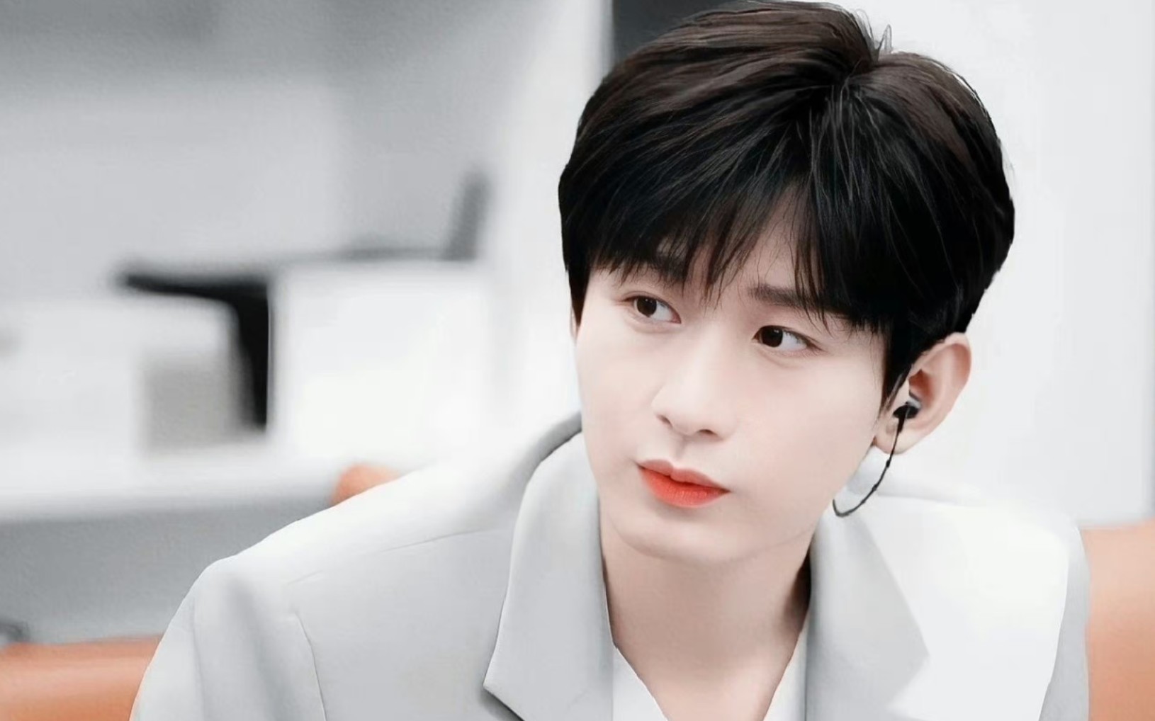 成毅|法医季cut① 这个综艺让我知道了他是真的聪明,不是演的