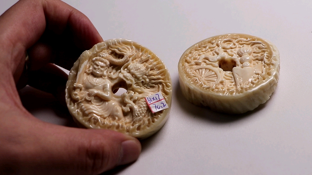用独角鲸牙来雕刻