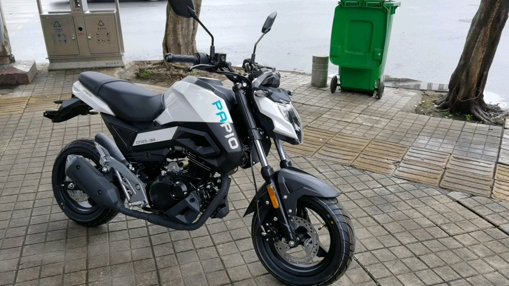 春风st狒狒白色