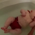 怎样让宝宝爱上洗澡，看看这个宝宝的洗澡体验你就知道了