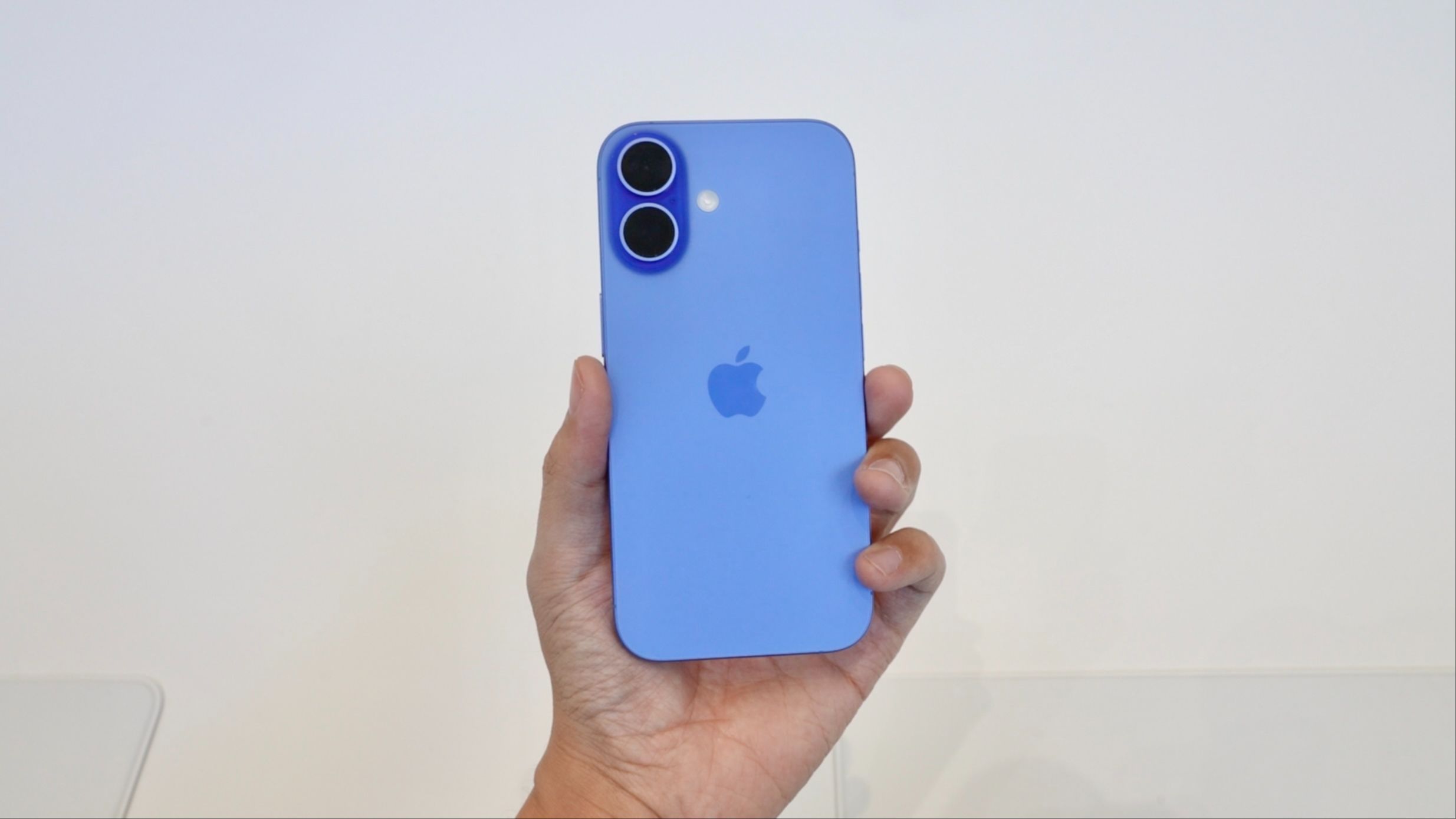 iPhone 16 全系颜色体验:看了一圈还是白色好看