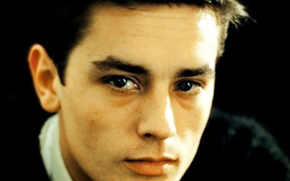 全球最帅男星阿兰德龙决定在瑞士进行安乐死他的妻子在2021年不幸离世