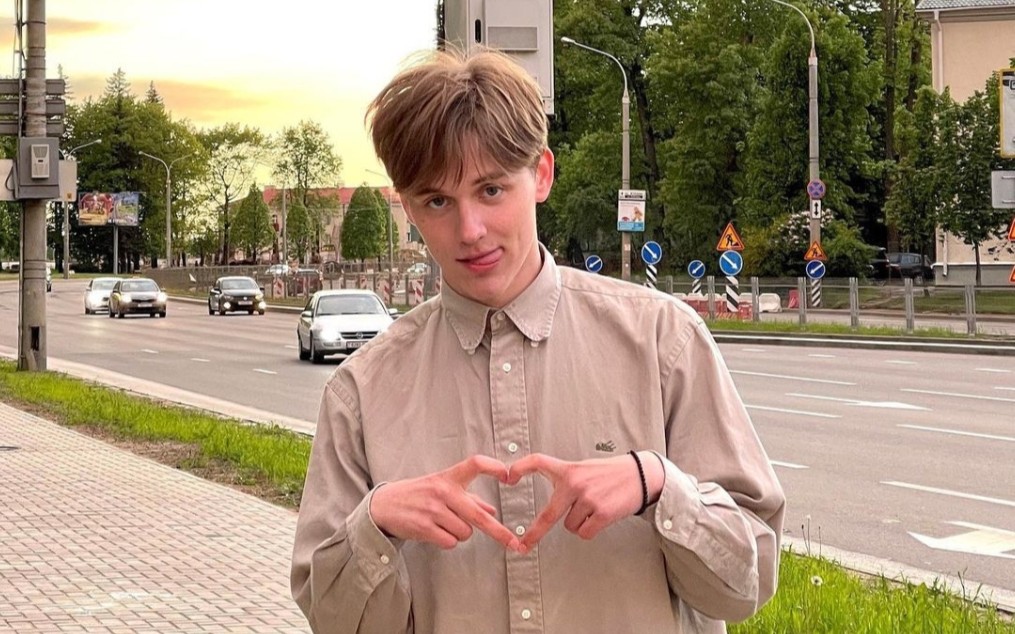 【rodgri】氛围感白俄憨憨