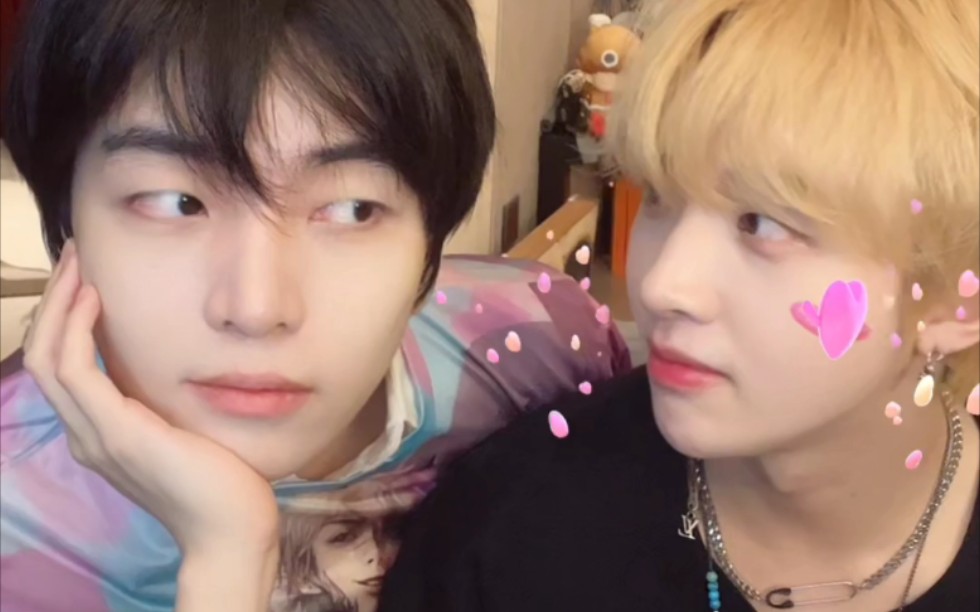 浩浩捏捏直播 27个月快乐!