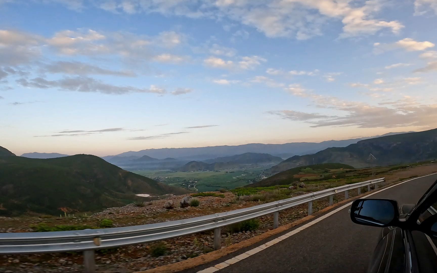 自驾泸亚线 晨曦一瞥