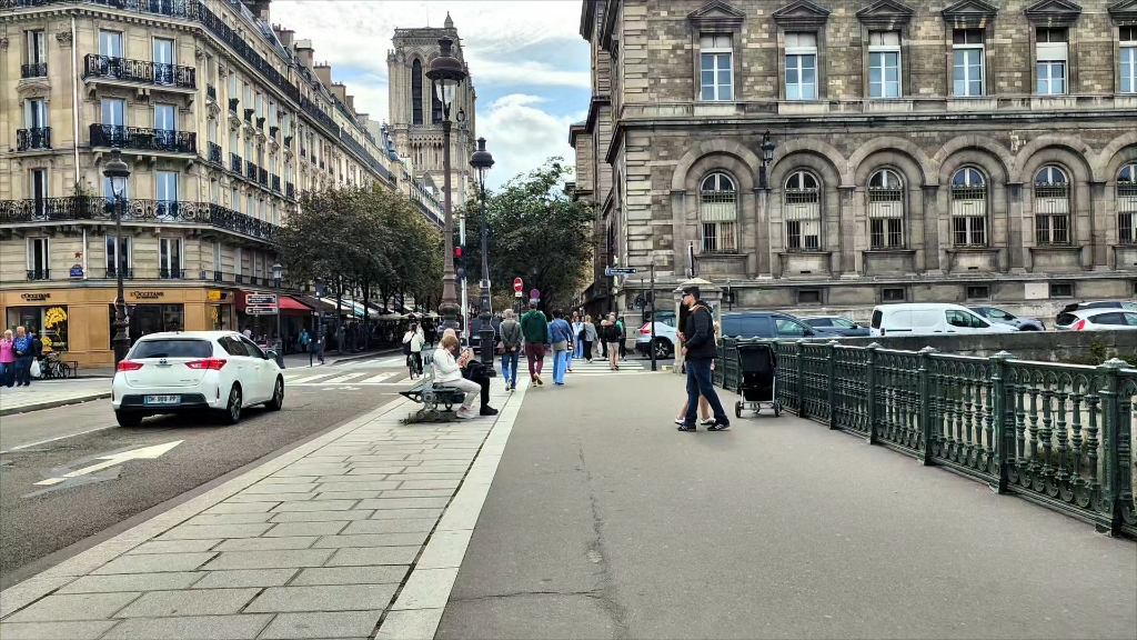 法国巴黎香榭丽舍大街 2025.09.16