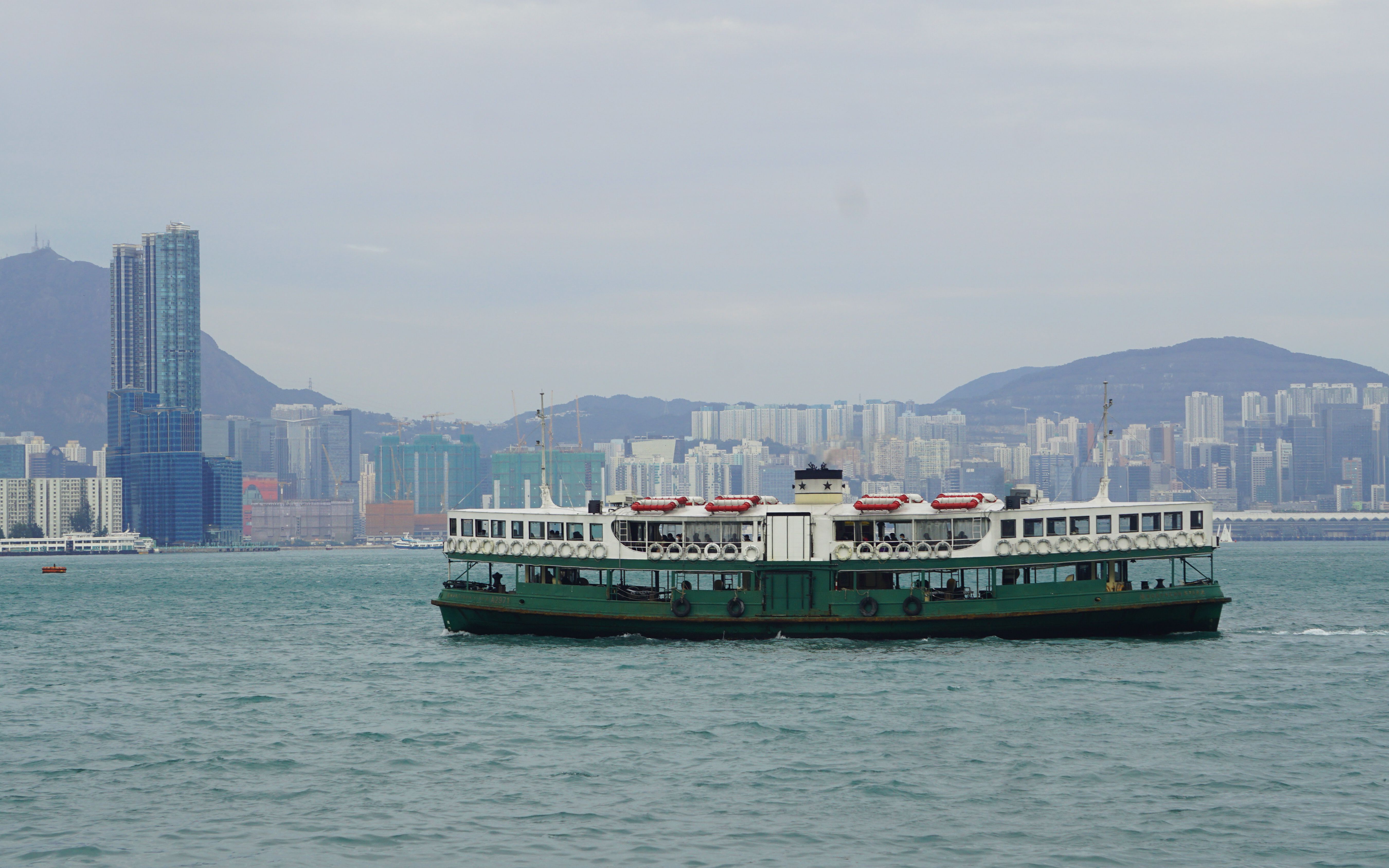 【pov no.126】香港维多利亚港湾天星小轮(湾仔→尖沙咀)侧方视角展望