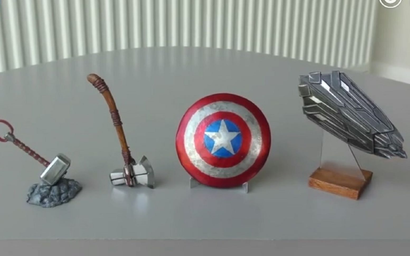 迷你版美国队长新武器——来自瓦坎达的"瓜子盾牌"!