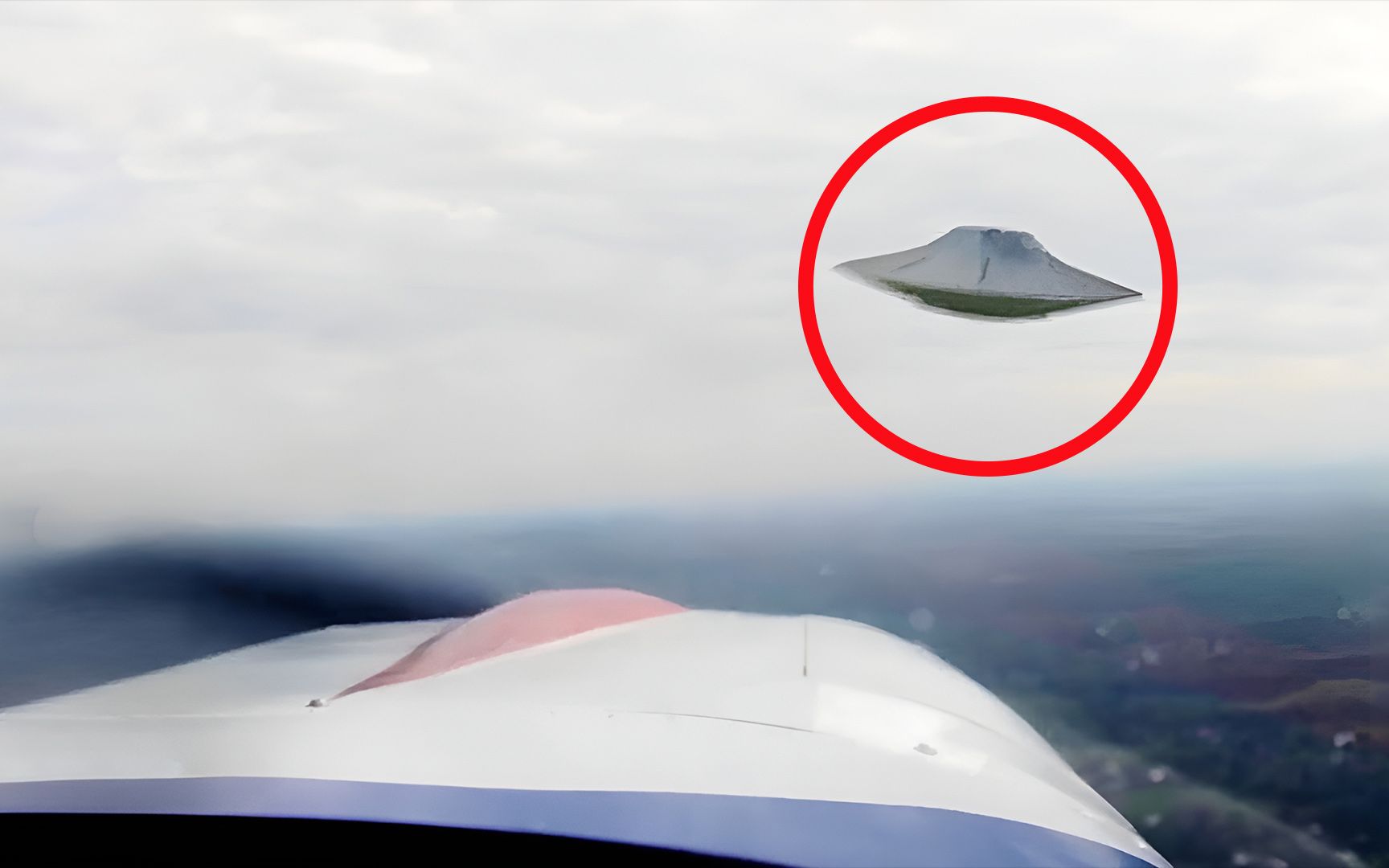 男子在后院记录下悬停于半空的ufo,六个令你匪夷所思的猎奇视频