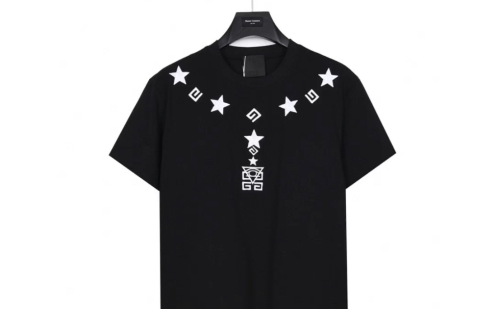 说一下givenchy纪梵希2023早春新款项链logo刺绣图案短袖t恤