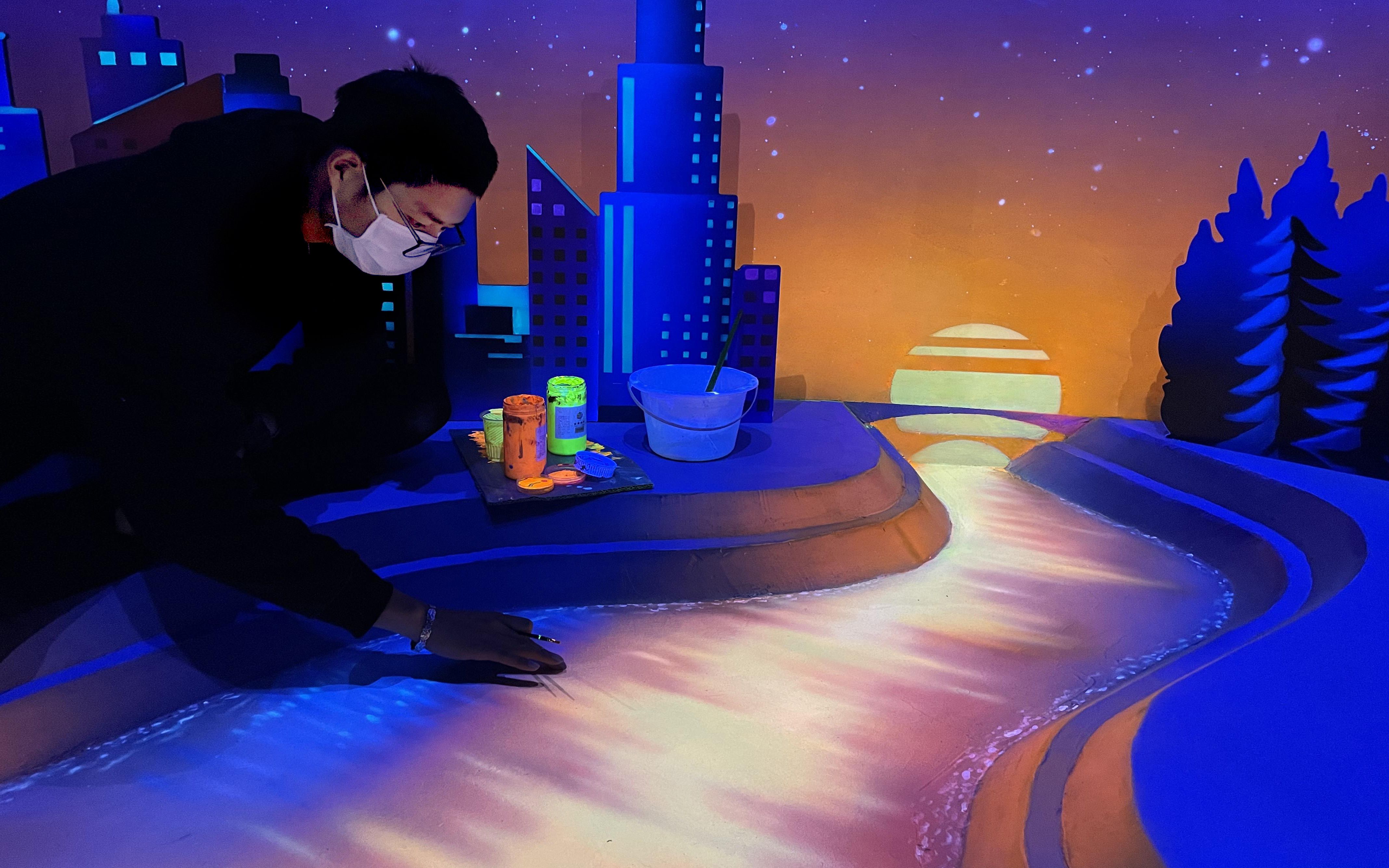 墙绘上海天文馆荧光画