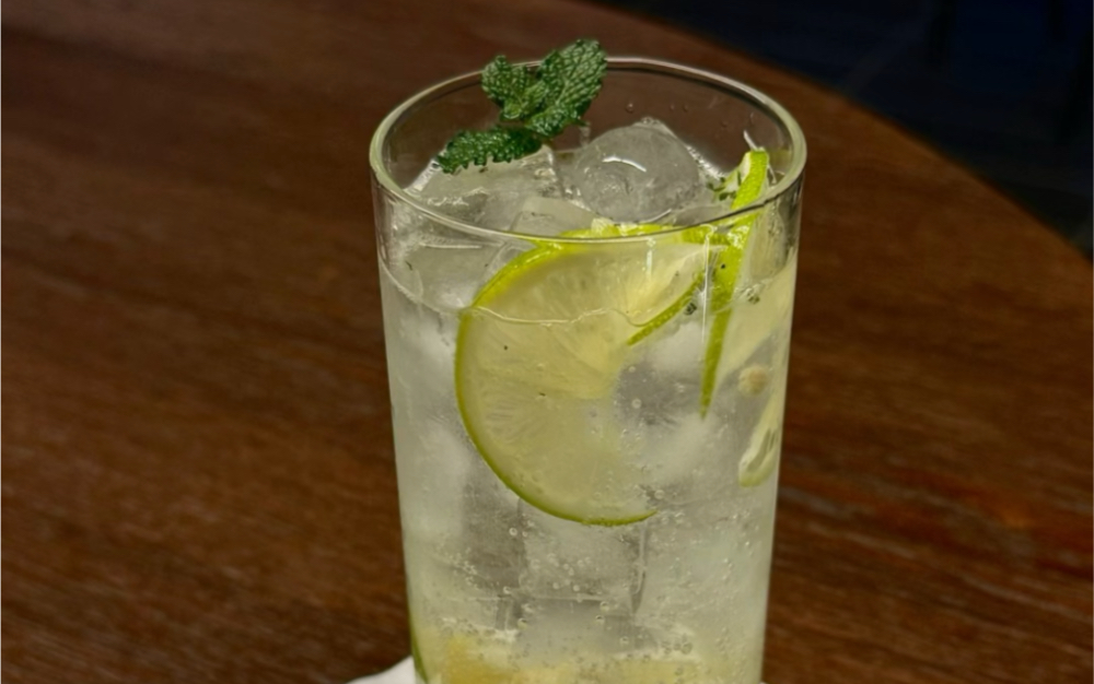 麻烦给我的爱人来一杯mojito～超级清爽的青柠莫吉托,做法简单,但是