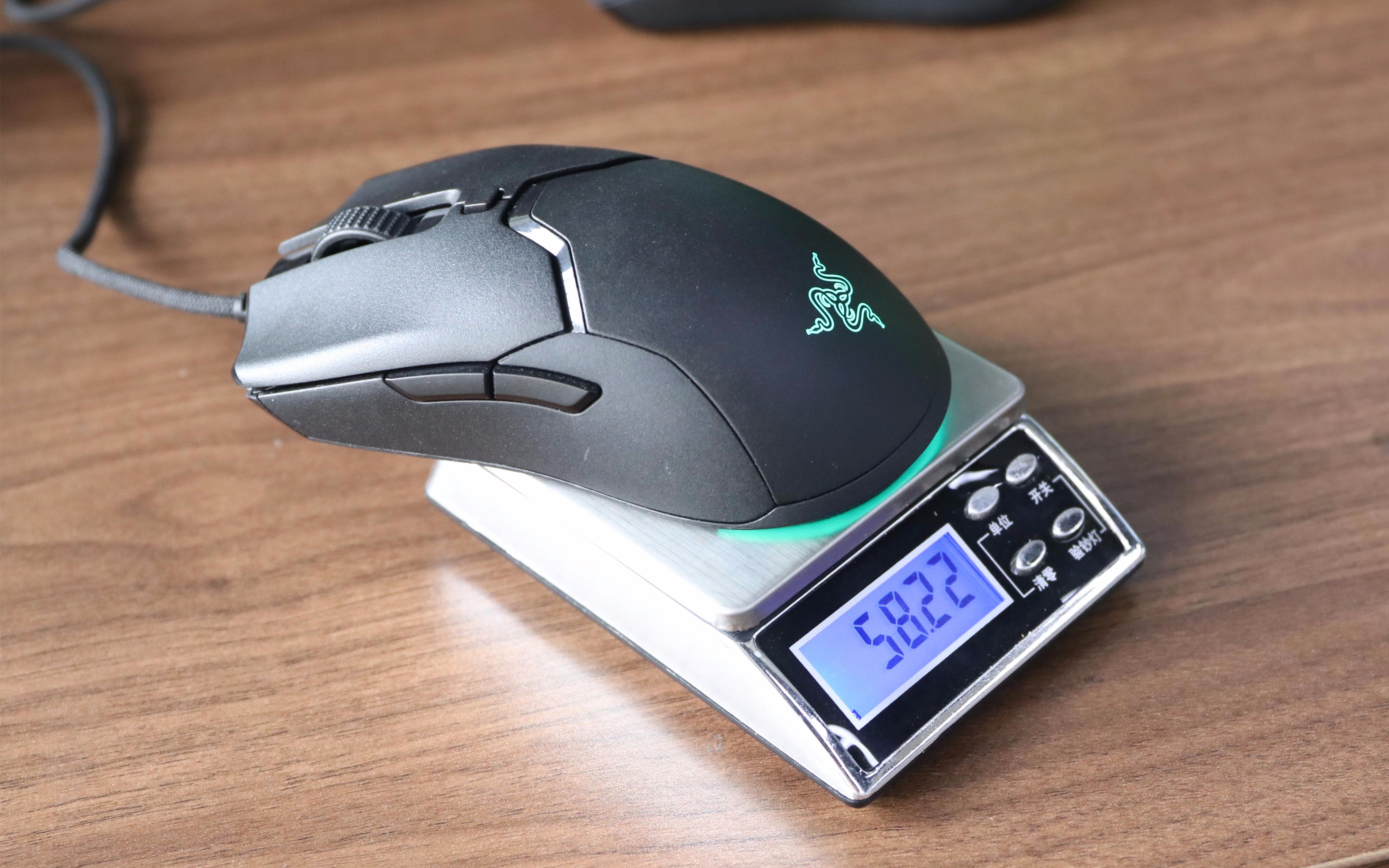 不打洞,挑战鼠标重量超轻极限 雷蛇毒蝰迷你版