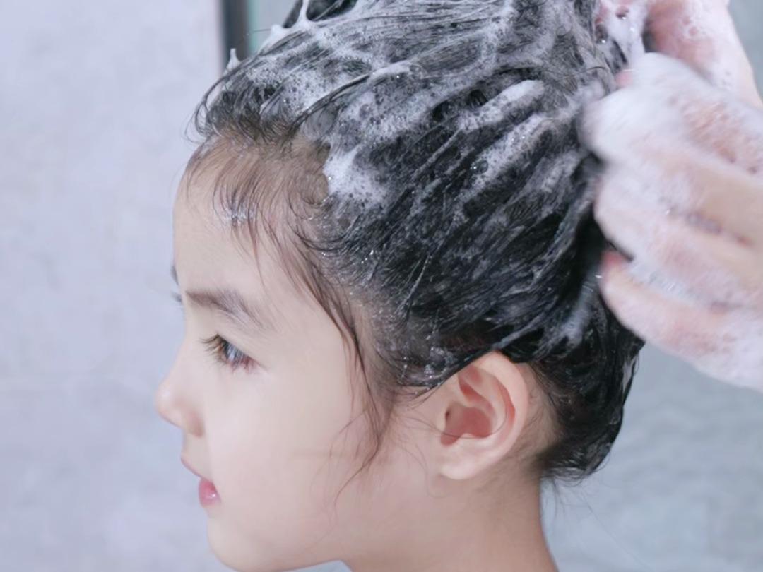 儿童洗发新体验,温和配方,滋养头皮