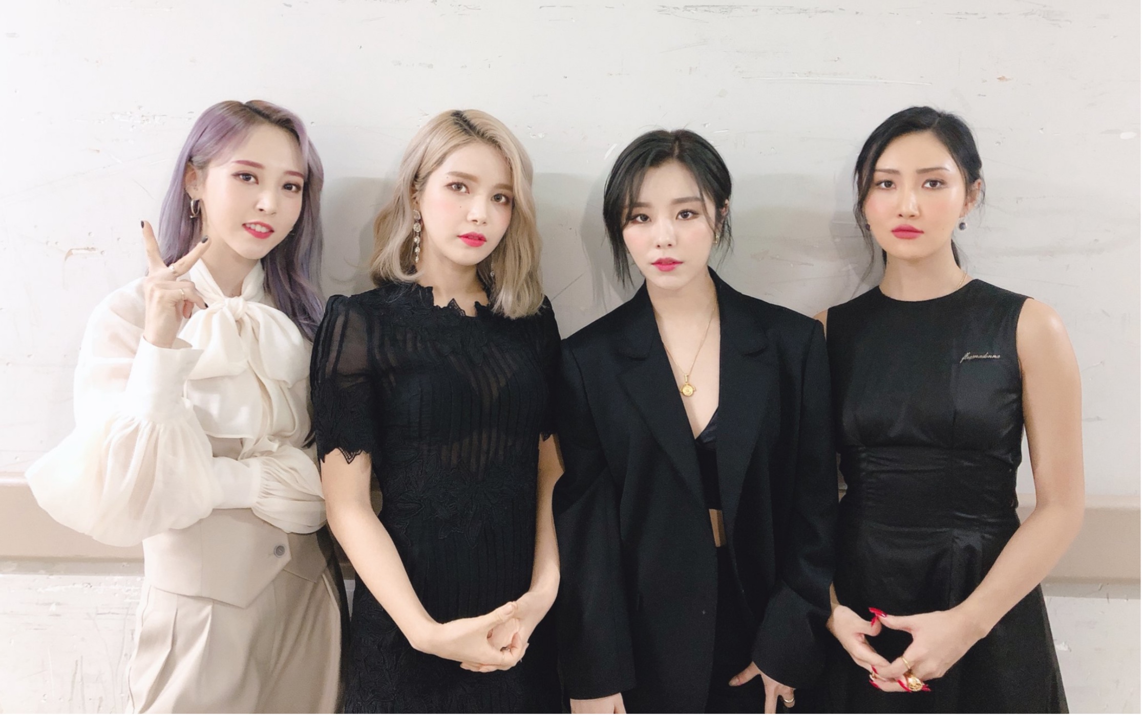 女团mamamoo年末舞台正面怼键盘侠中字现场4x4everhipkbs歌谣大祝祭