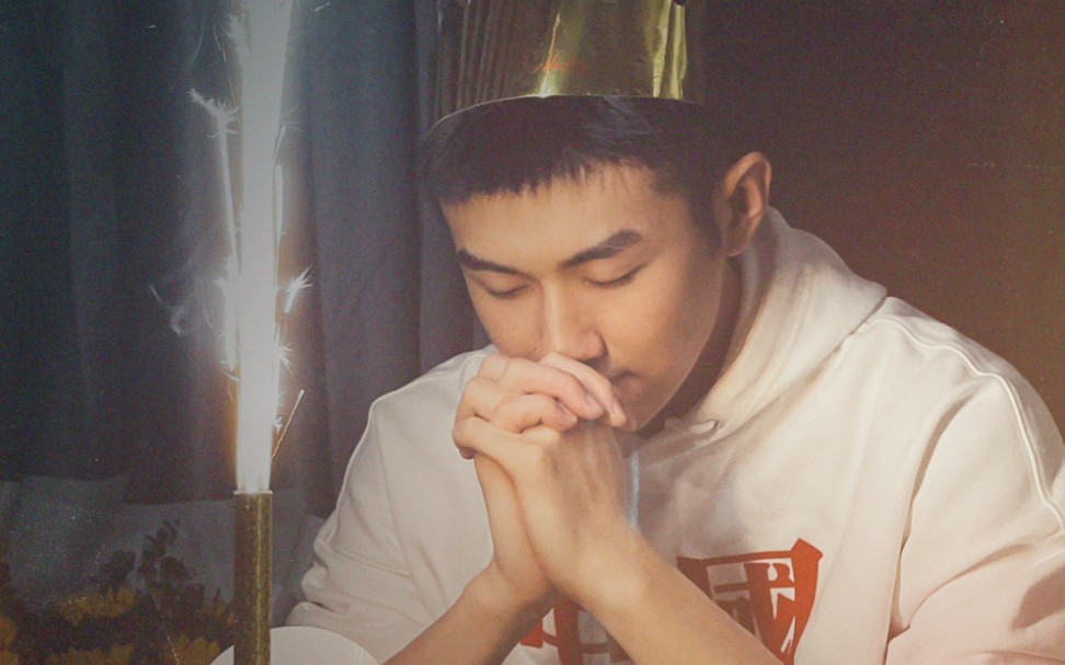 陆宇鹏210125来自朋友们的生日祝福