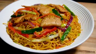 Tải video: 喵~【鸡肉炒面】Chow Mein？国外超火的中餐！