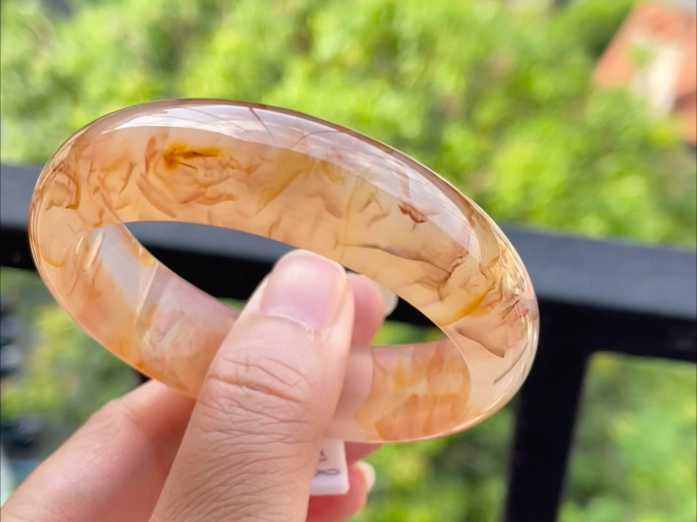 意境感十足的龙纹玛瑙手镯