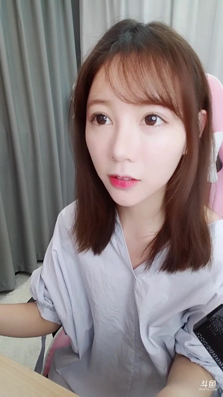 02珂珂宝丶_哔哩哔哩 (゜-゜)つロ 干杯~-bilibili