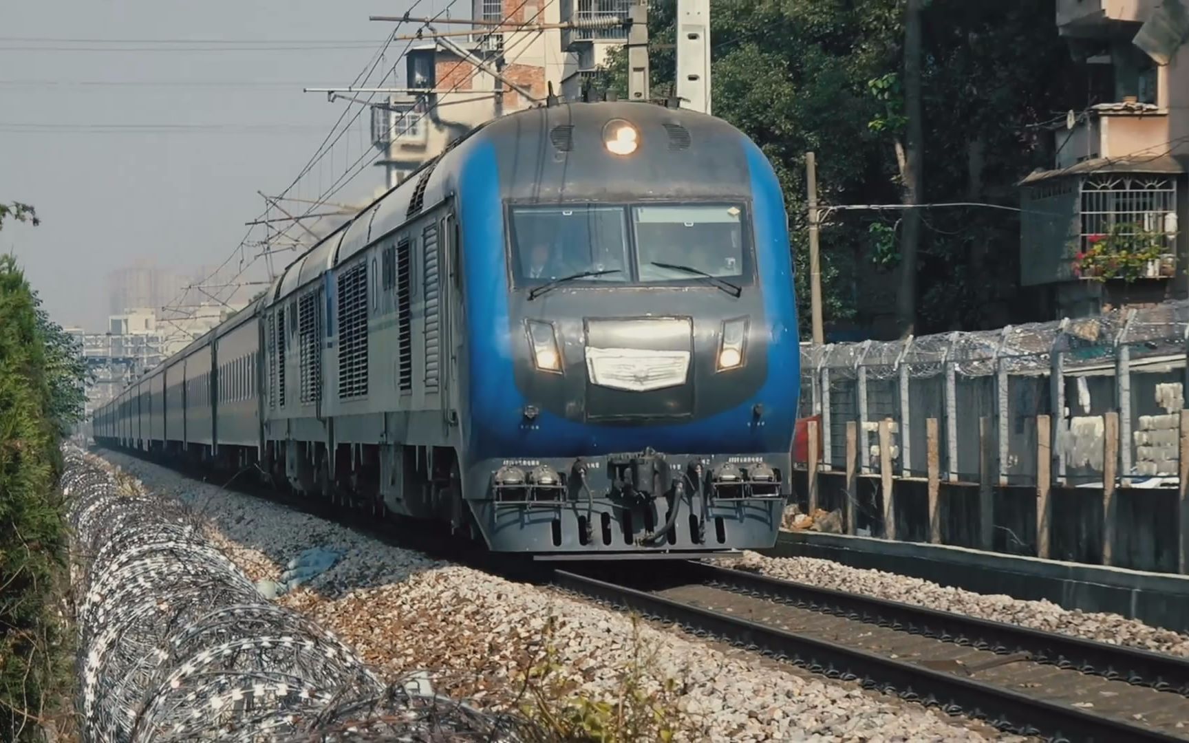 [火车][慢镜头]df11g bsp25t[z207]天津-长沙 广铁沙段 蒋家垅下行线