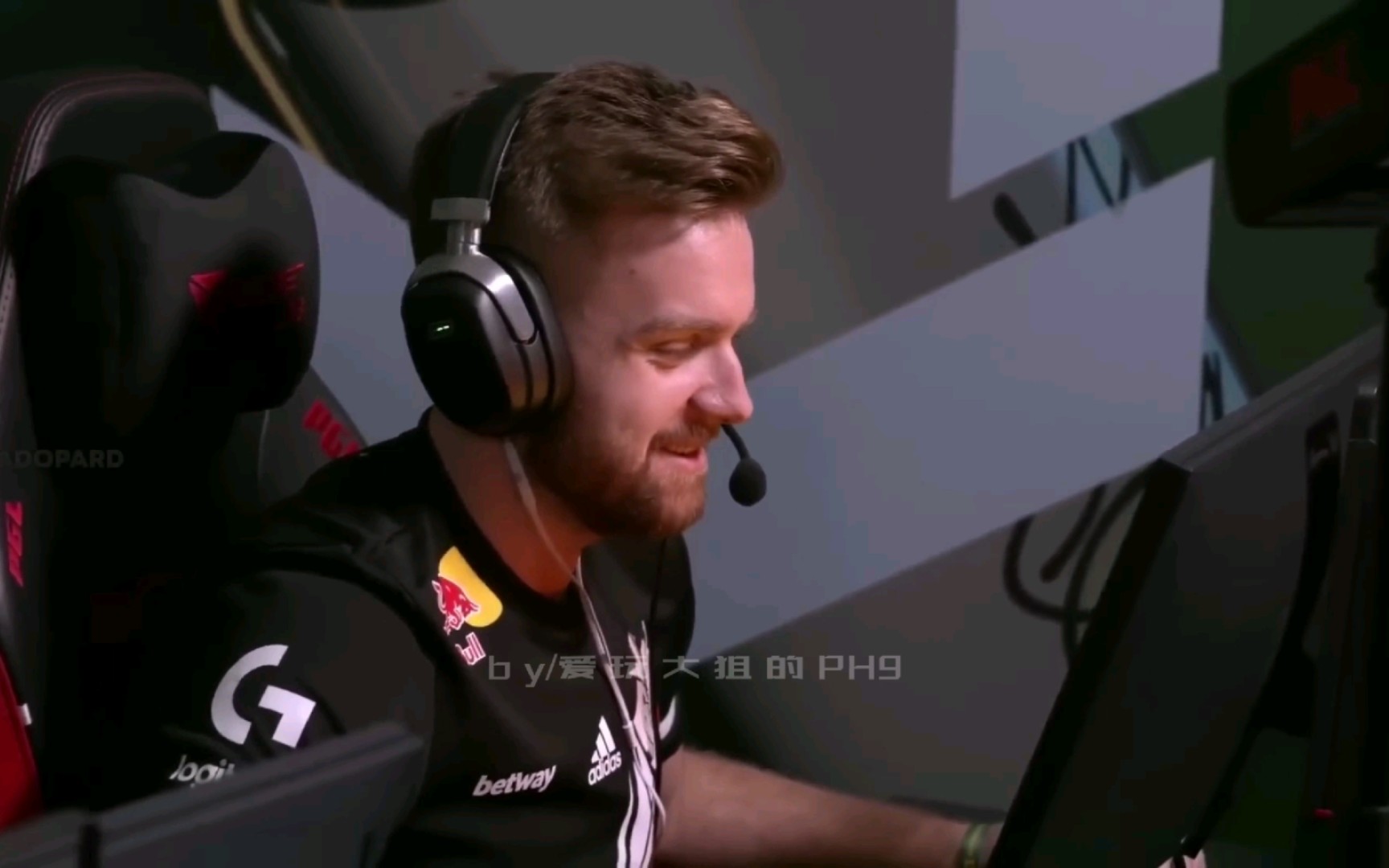 那天niko和老大爷下棋,他帅被吃了,他帅死了