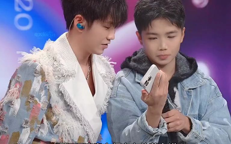 薛之谦说郭聪明是细心的小孩子 这就是歌手粉的快乐啊!