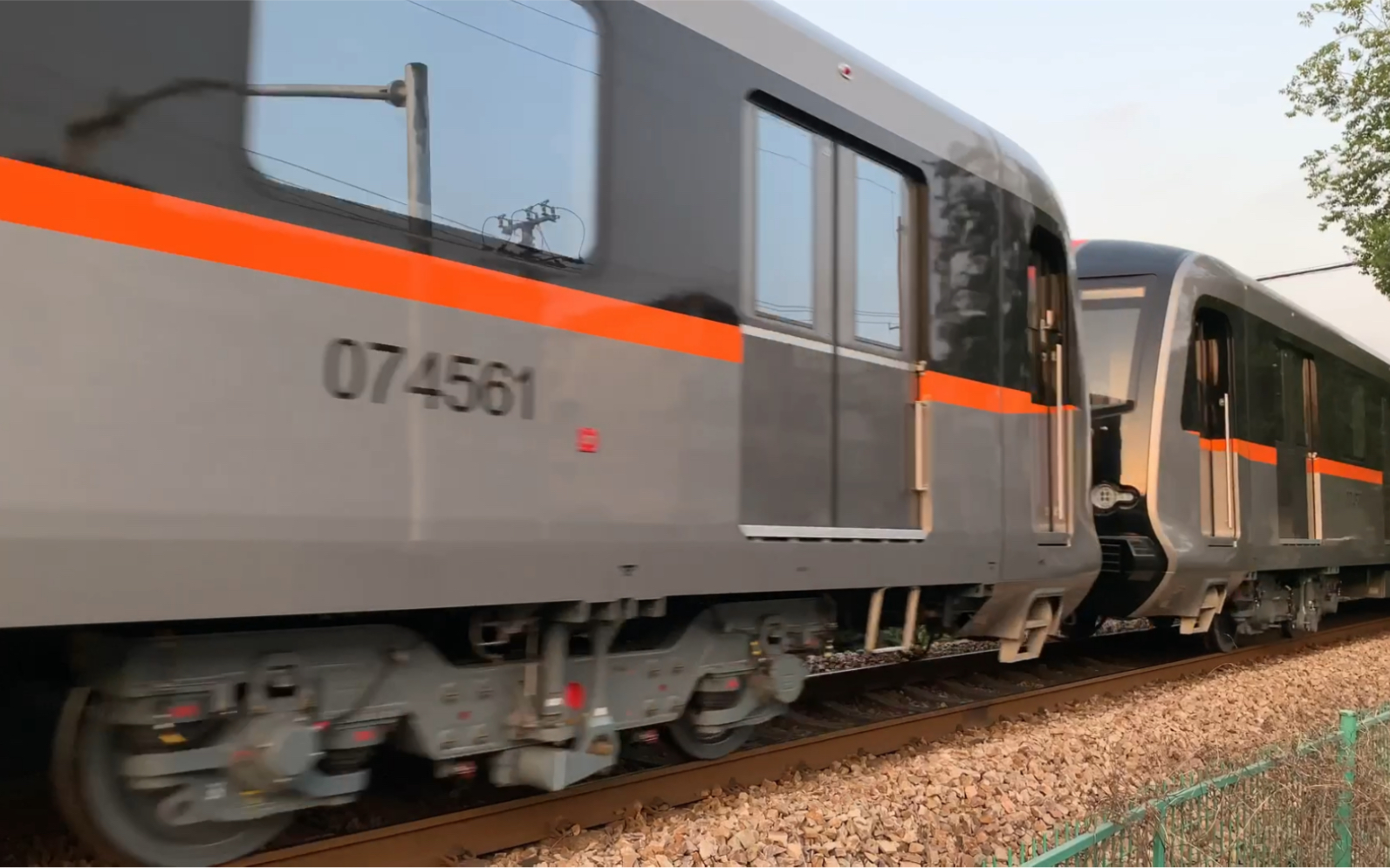 地铁列车无火回送两端特种保姆车