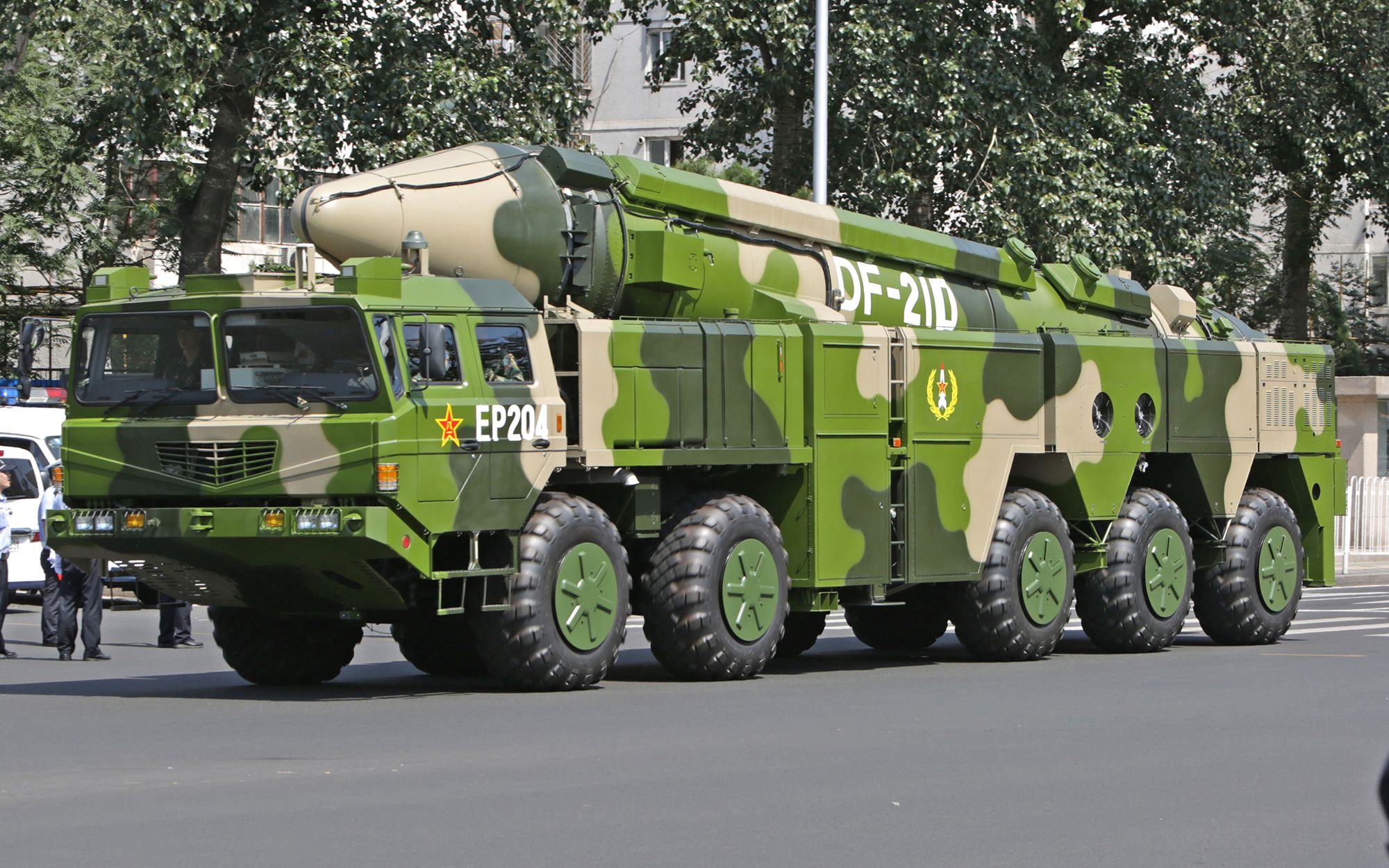 2020年十大明星武器排行榜国产武器超过一半最吸睛的是它