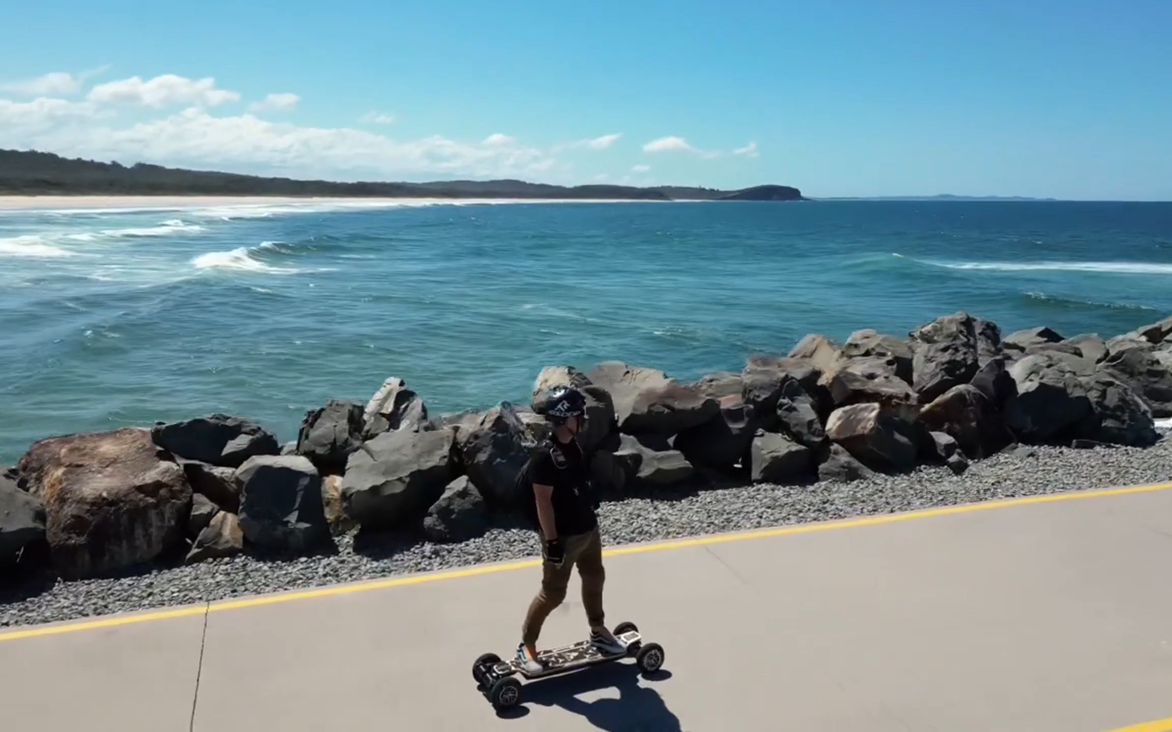 ace deck电动滑板!有海的城市好像更浪漫一些