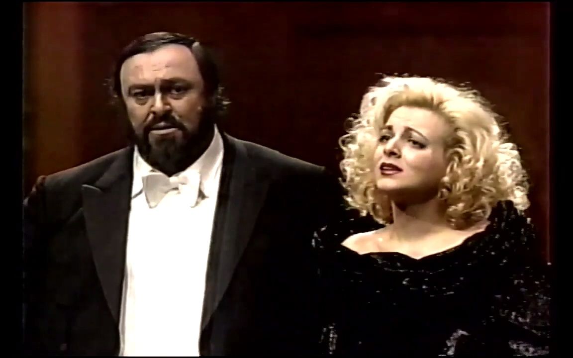 [图]Luciano Pavarotti、Francesca Pedaci - Parigi o cara