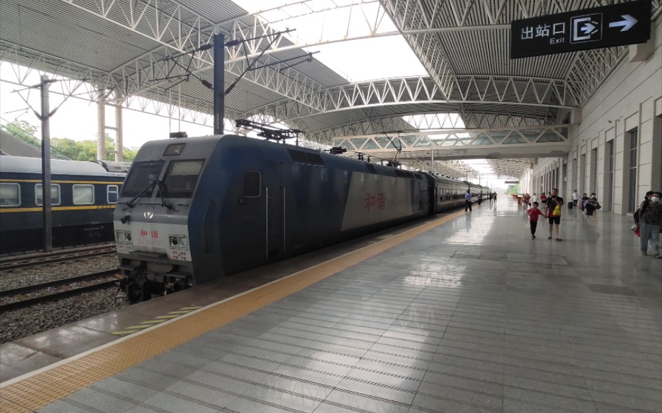 6026次扶贫小票车视角九江长江大桥右侧展望