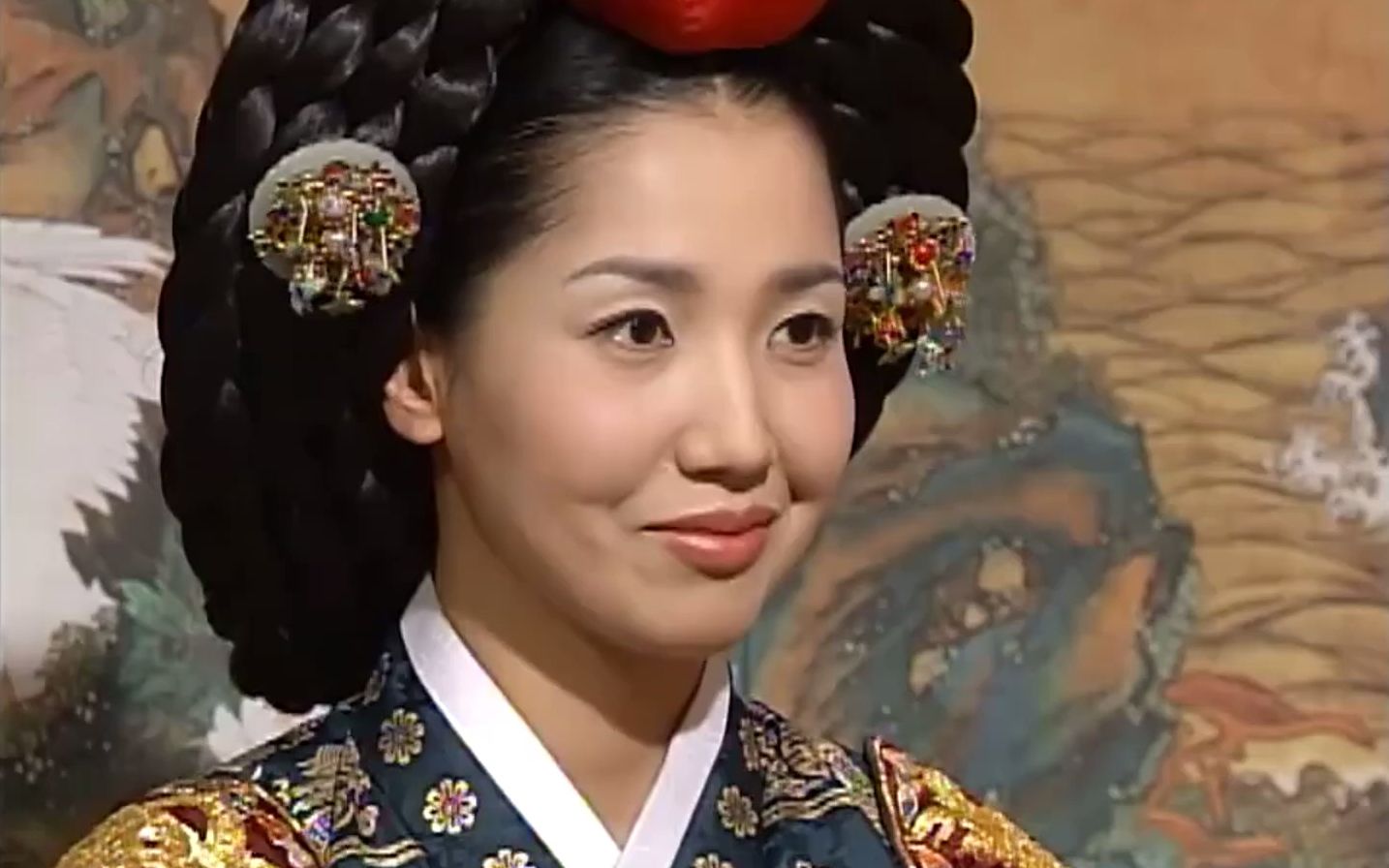 王后吩咐长今做荞麦卷,趁机向最高尚宫表态,心机深沉