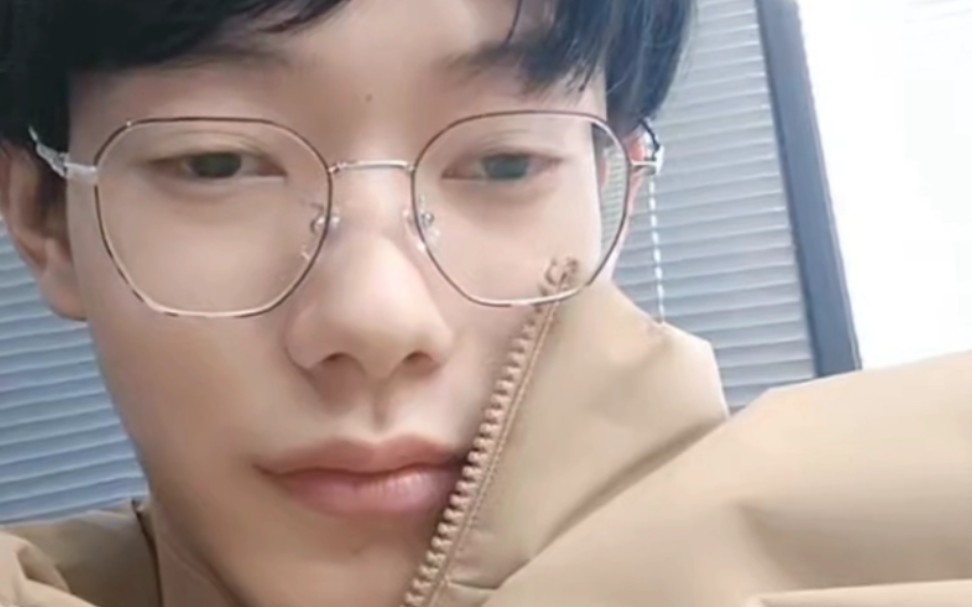 【南京hero傲寒】105斤寒王在线玉米棒吃播,三句不离酱酱,0327wb直播