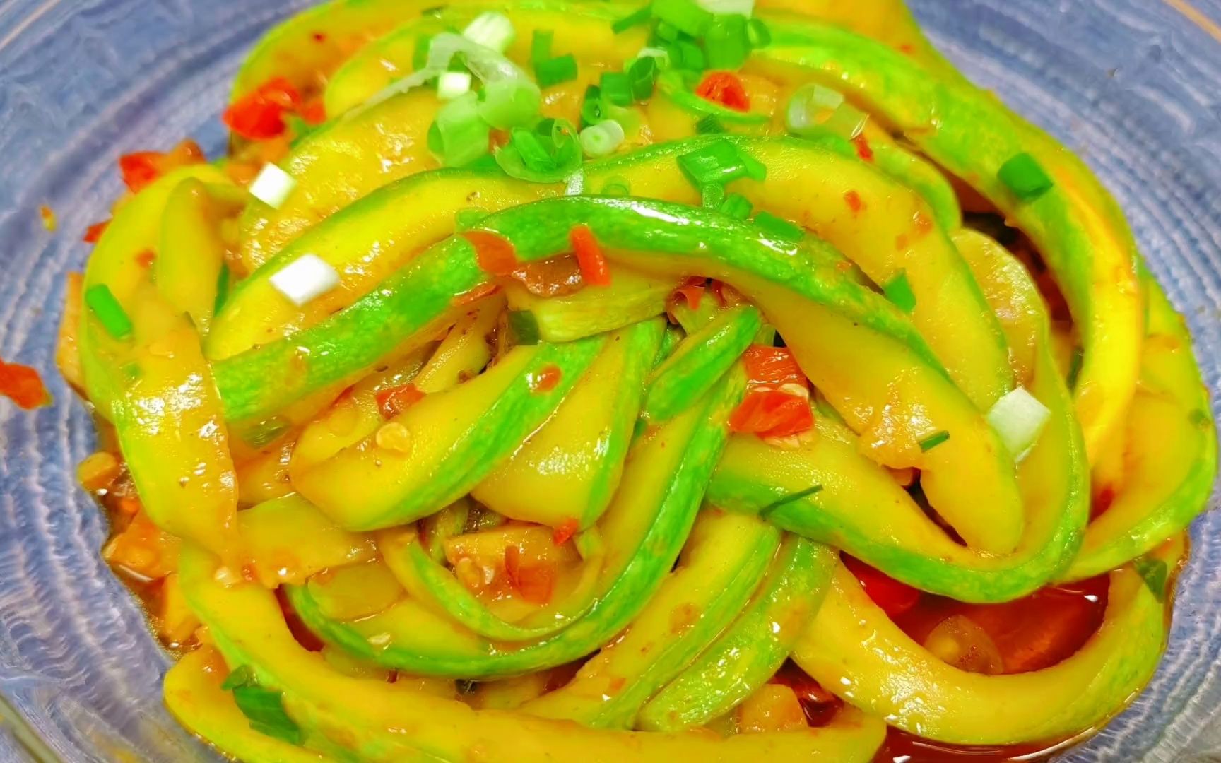 简单家常菜,西葫芦瓜这么炒吃一次就爱上,好吃不变色爽口又下饭