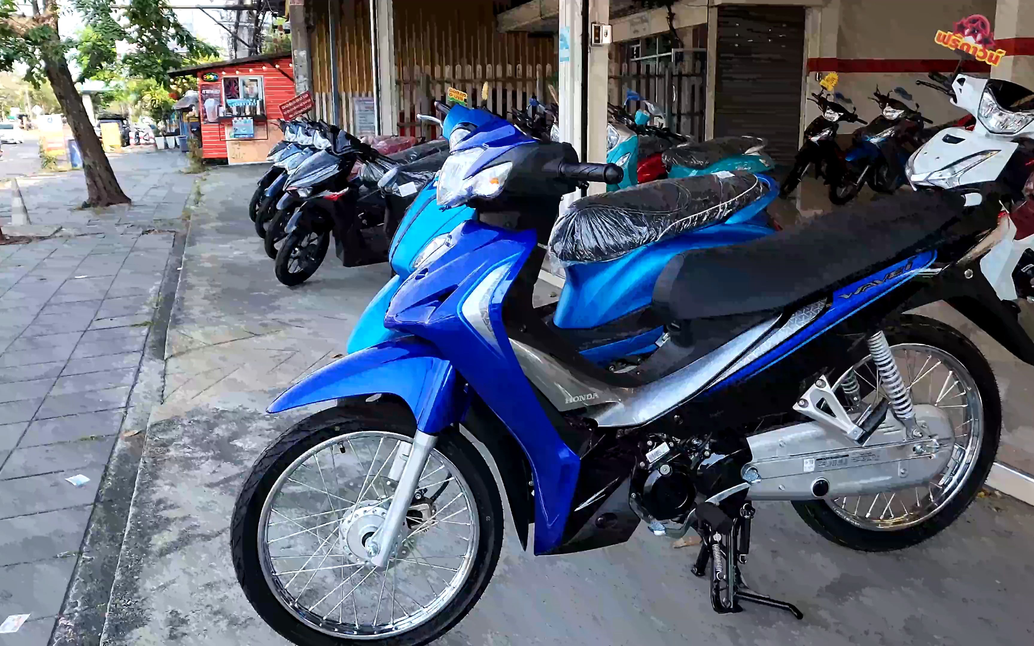 2022款全新本田wave 110i蓝黑