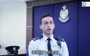 Download Video: 中国解放军香港升旗仪式，当正步劈枪出场时，现场观众激动坏了