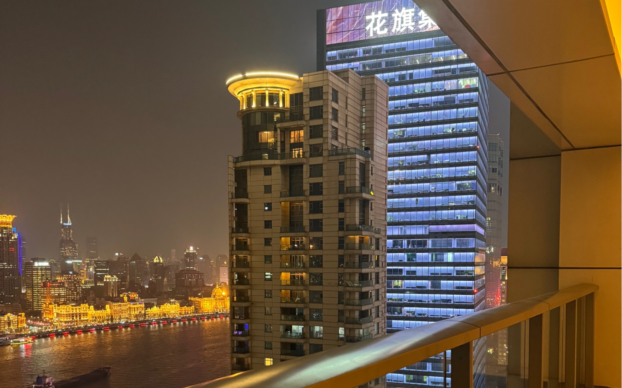 汤臣一品业主都比较忙,吃完饭都不到小区转转#实地拍摄