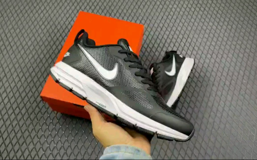 耐克nike zoom pegasus 26x 登月