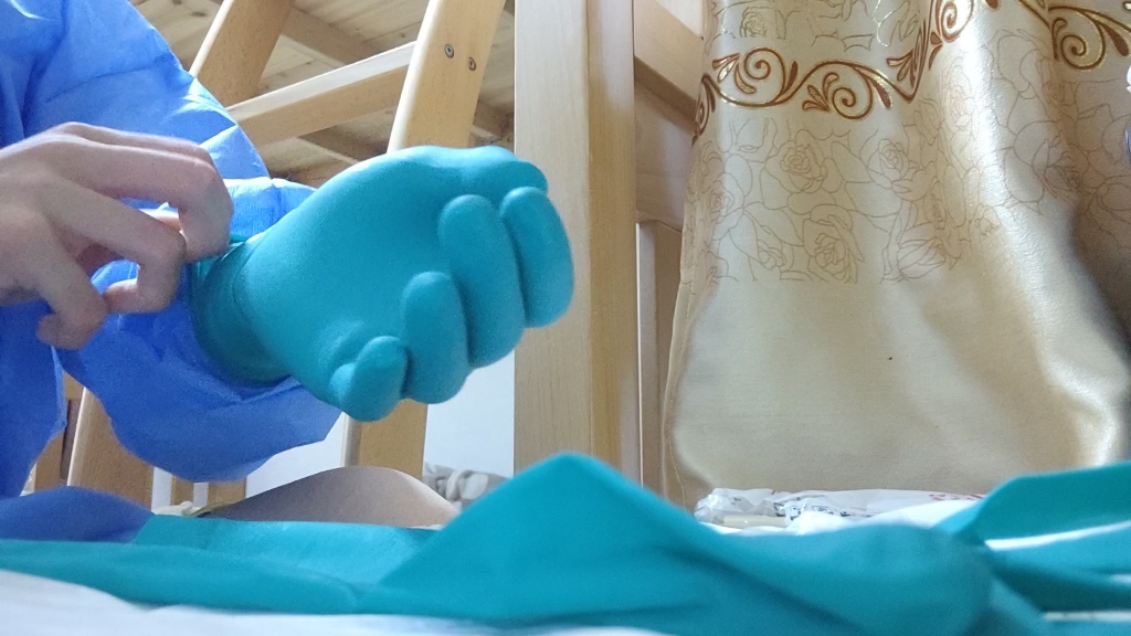 脱安思尔绿手套