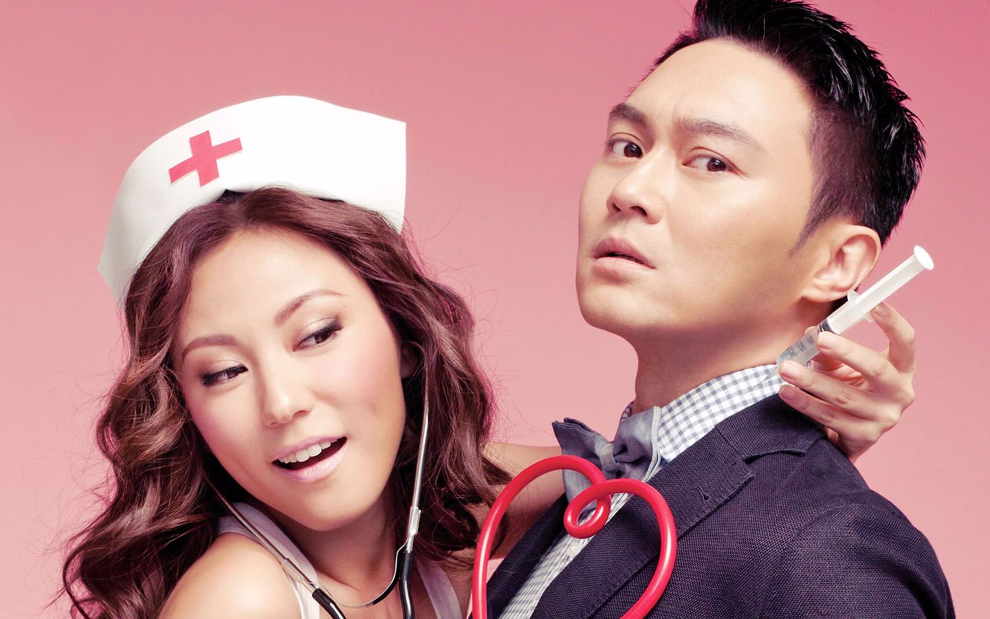 四分钟看完爱情喜剧片《天生爱情狂》看撩妹高手妖哥如何抱得美人归!