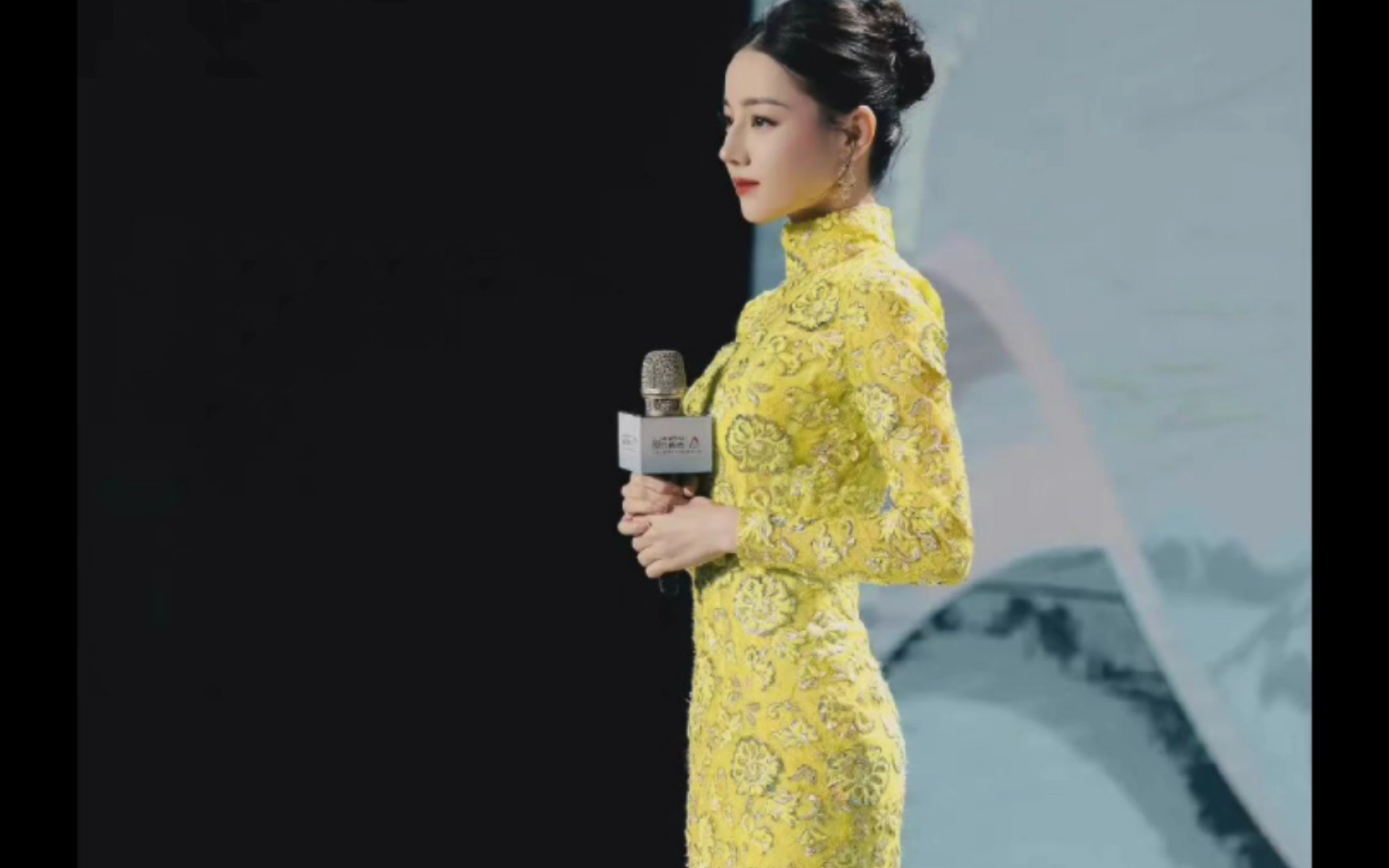 迪丽热巴,绝美旗袍造型