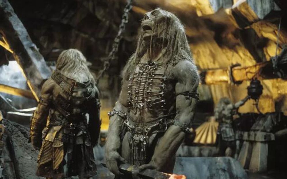 阿祥说电影未来人类重返远古时代发现80万年后人类退化为猿人居住在