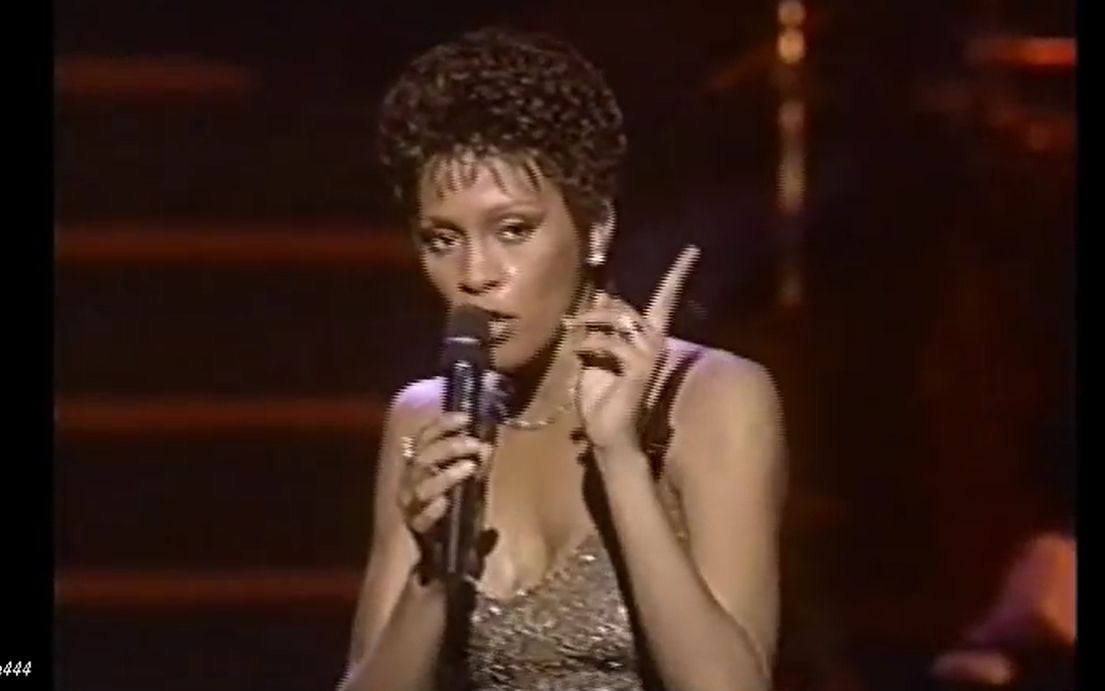 [图]【惠姨致敬戴安娜罗斯】Whitney Houston Pays Tribute To Diana Ross 1997