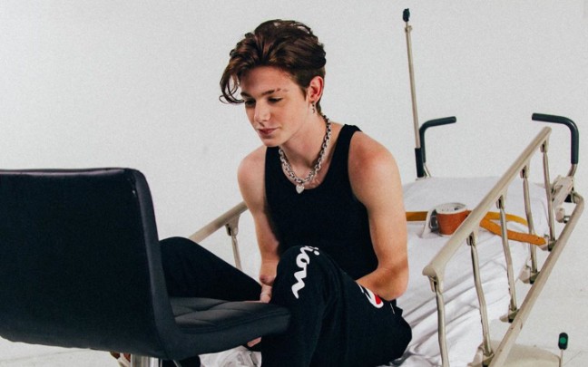 paytonmoormeier小帅哥新歌habitsofficialmusicvideo