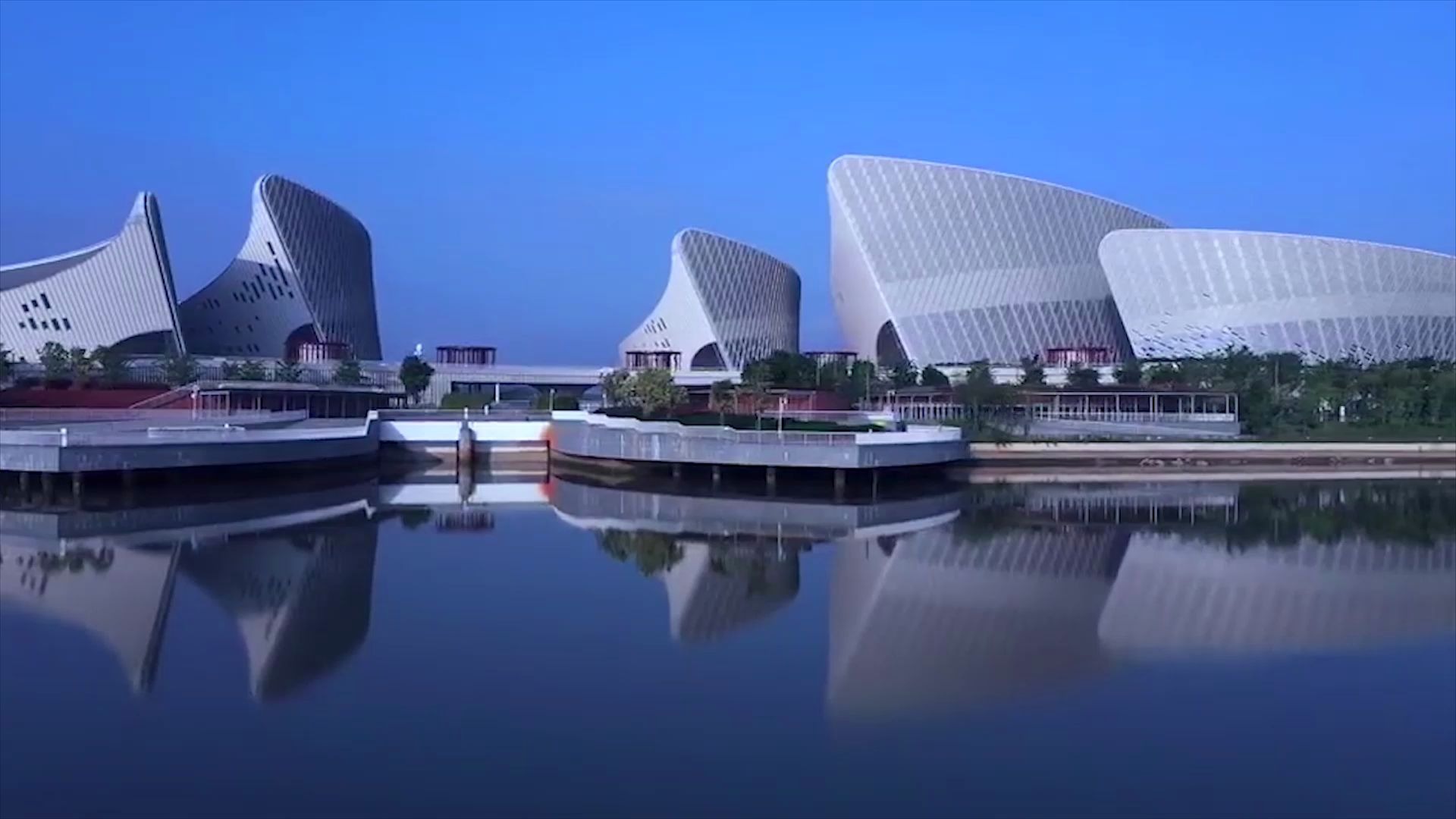 建筑之美绽放闽江上的茉莉花福州海峡文化艺术中心