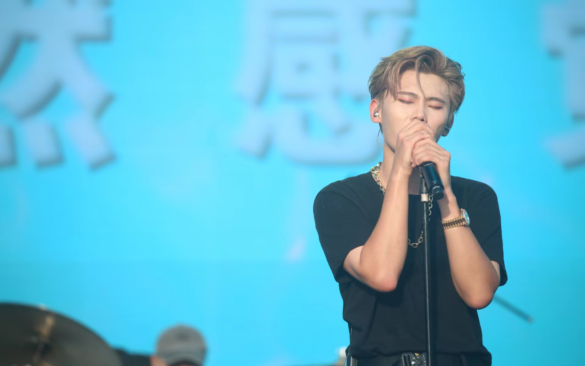 沙一汀太湖湾音乐节帅哥说唱