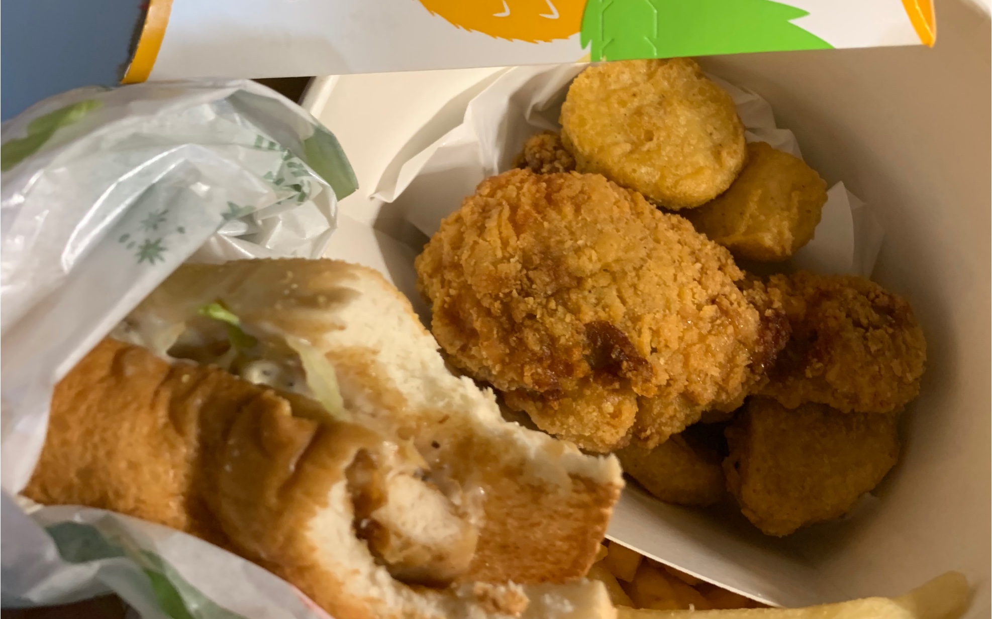 活动作品吃炸鸡腿嘛麦当劳小吃桶测评